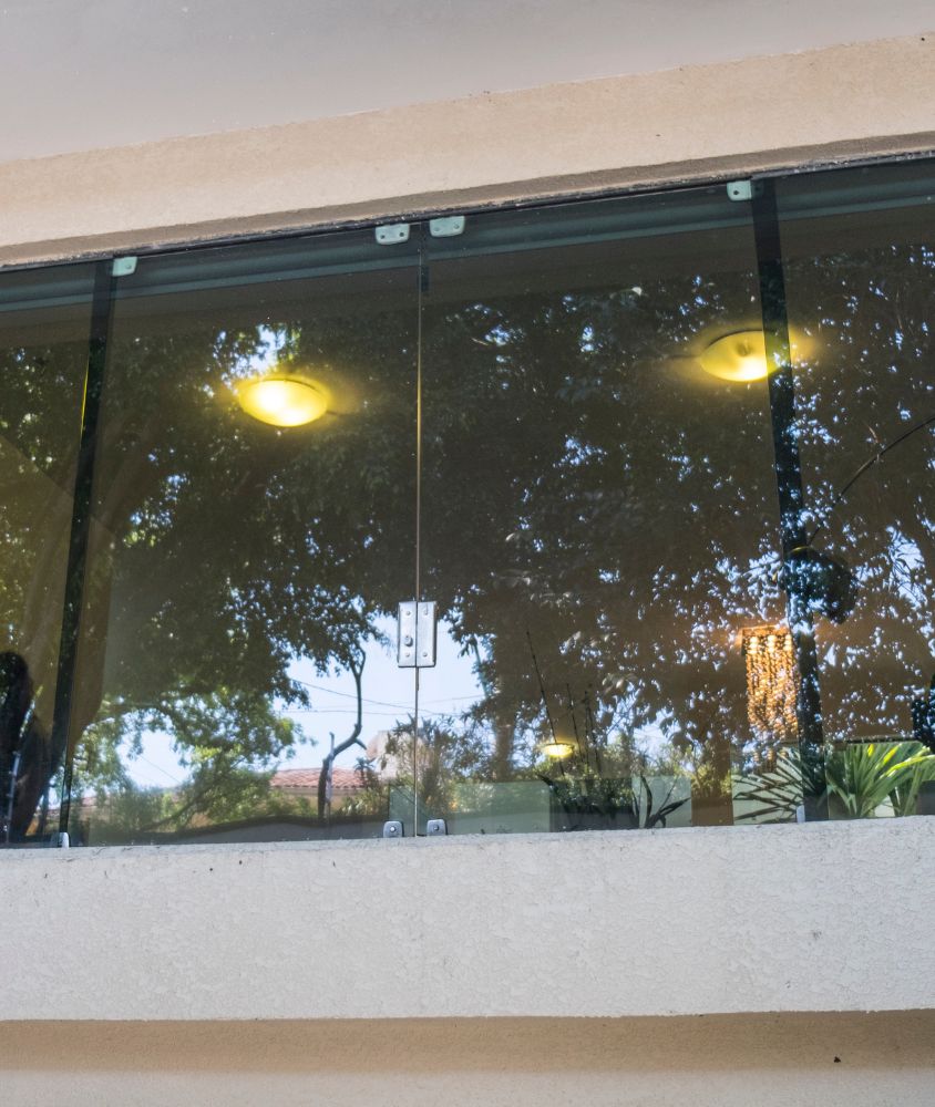 janela de vidro em Taubaté